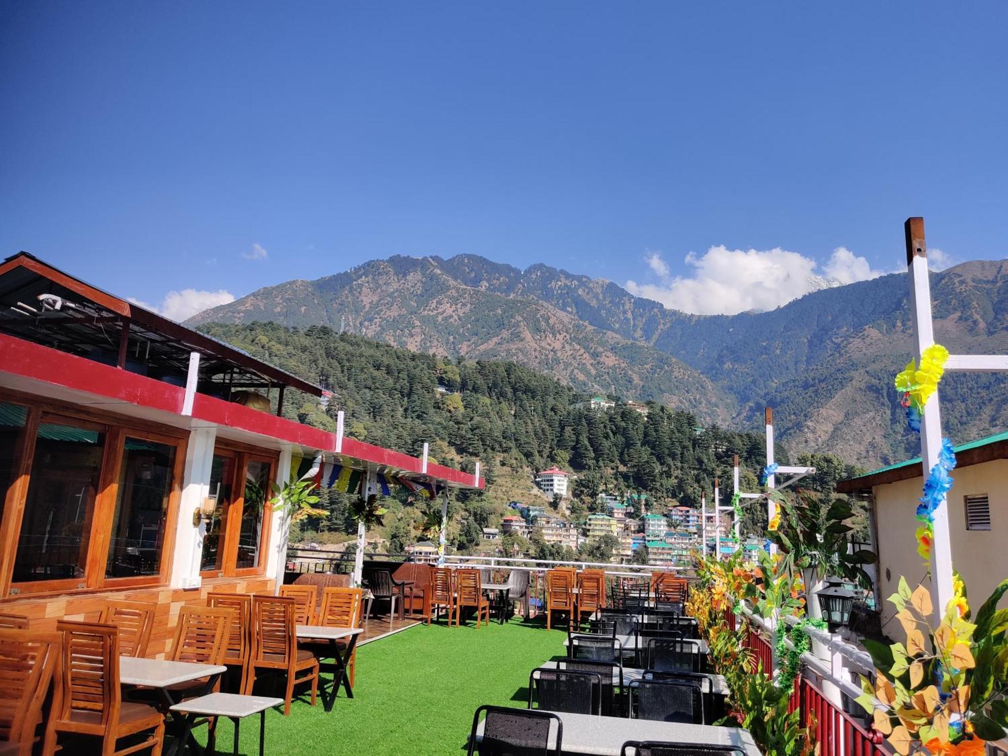 Hotel Akash McLeod Ganj Exterior foto